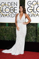 Джина Родригез