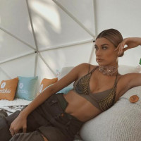 Хейли Болдуин