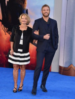 Келлан Латс с мамой