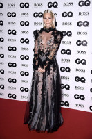 Поппи Делевинь