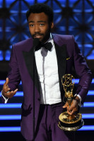 Дональд Гловер