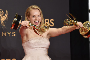 Элизабет Мосс