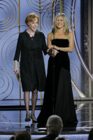 Кэрол Бернетт и Дженнифер Энистон