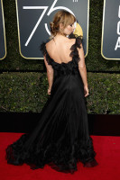 Лили Джеймс