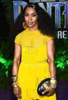 Анджела Бассетт