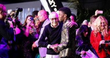 Стэн Ли и Чедвик Боузман