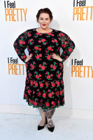 Тесс Холлидей