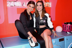   Селена Гомес и Фернанда Урдапиллета