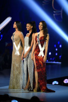 Стефани Гутьеррес, Тамарин Грин и Катриона Грэй