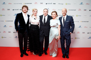 Марианна Сардарова с сыном, Александр и Валерия Роднянские, Федор Бондарчук