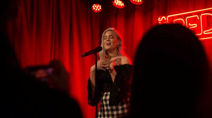 Anne-Marie at Novas Red Room in Sydney 05/09/2017