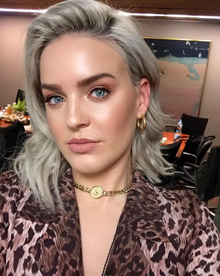 Anne-Marie - Sunrise ‏ 05/10/2017