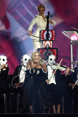 Anne-Marie at MTV EMA in London 11/12/2017