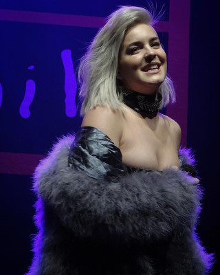Anne-Marie - War Child in London 02/15/2017