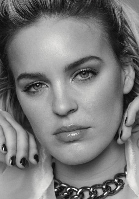 Anne-Marie - Robyn Harper Photoshoot for Rollacoaster