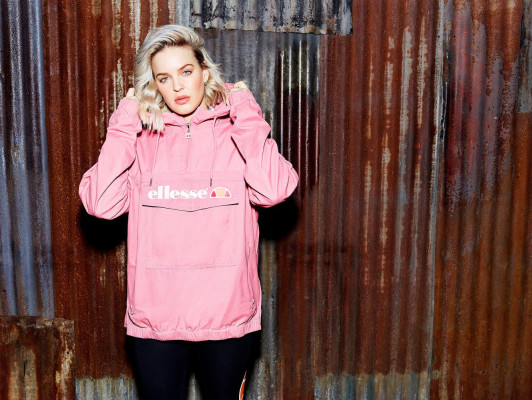 Anne-Marie pic #955777