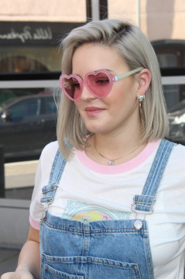 Anne-Marie at 1Live 03/23/2017