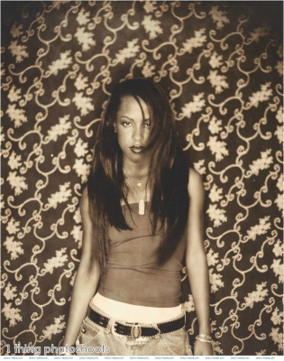 Aaliyah pic #120311