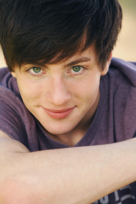 Aaron Johnson pic #386221