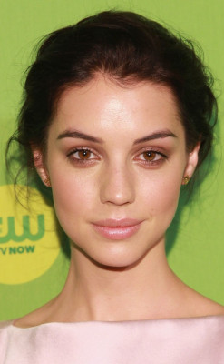 Adelaide Kane pic #743845