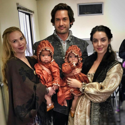 Adelaide Kane pic #972222