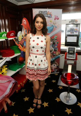Adelaide Kane pic #754955