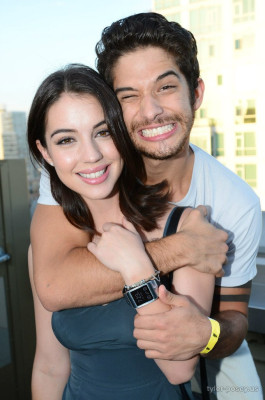 Adelaide Kane pic #754946