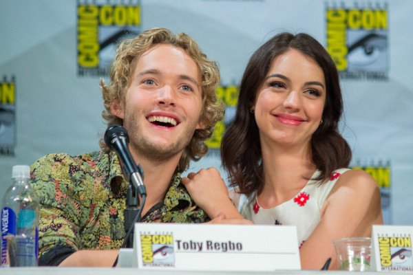 Adelaide Kane pic #764800