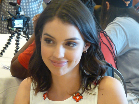 Adelaide Kane pic #770588