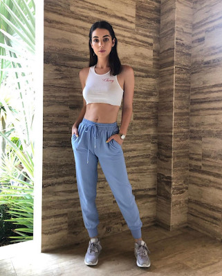 Adelaide Kane pic #1127537