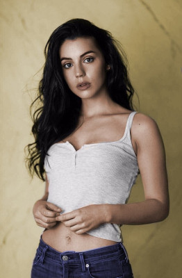 Adelaide Kane pic #972047