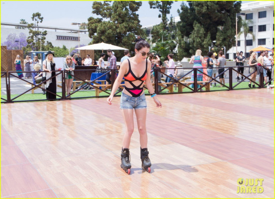 Adelaide Kane pic #746409