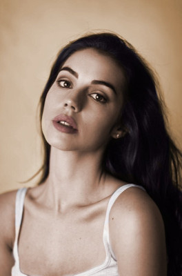 Adelaide Kane pic #972185