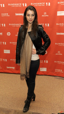 Adelaide Kane pic #714453