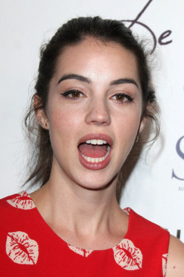 Adelaide Kane pic #812553