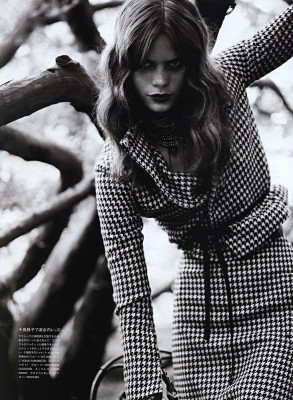 Adina Fohlin & Tiiu Kuik ~ Vogue Nippon December 2003 by Max Vadukul