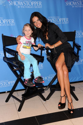 photo 26 in Adriana Lima gallery [id413093] 2011-08-12 00:00:00