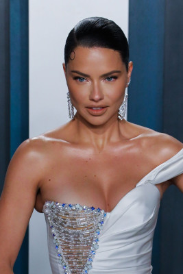 Adriana Lima - Vanity Fair Oscar Party in Beverly Hills 02/09/2020