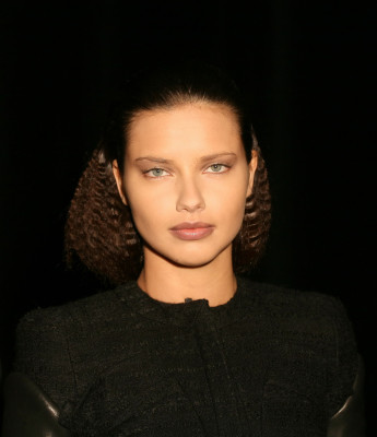 photo 25 in Adriana Lima gallery [id188146] 2009-09-18 00:00:00