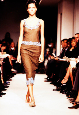 Adriana Lima for VERA WANG SPRING 1999 /WWD