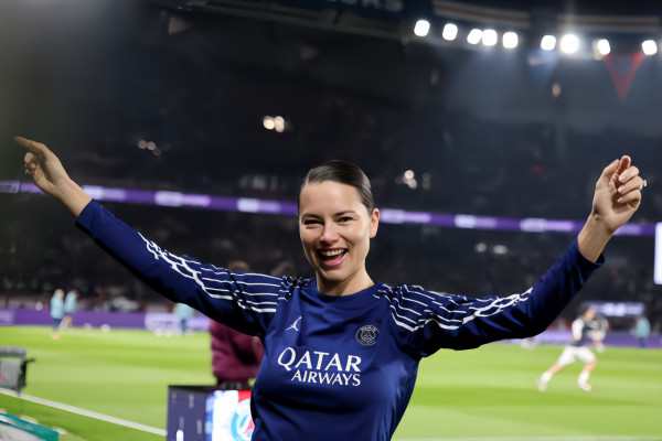 Adriana Lima at Paris Saint-Germain FC x Olympique de Marselha