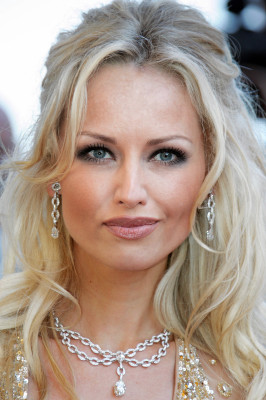 photo 28 in Adriana Sklenarikova-Karembeu gallery [id554545] 2012-09-02 00:00:00