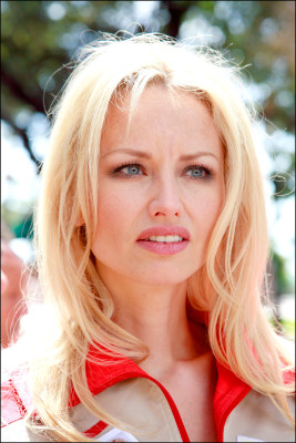 photo 18 in Sklenarikova-Karembeu gallery [id515256] 2012-05-24 00:00:00
