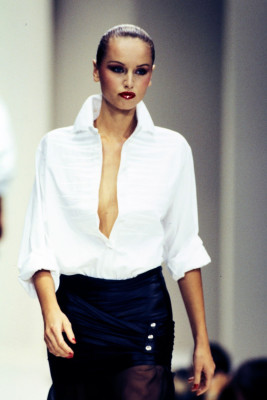 Adriana Sklenarikova-Karembeu for Krizia SS 1995