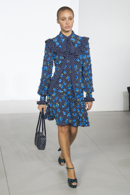 Модель Adwoa Aboah