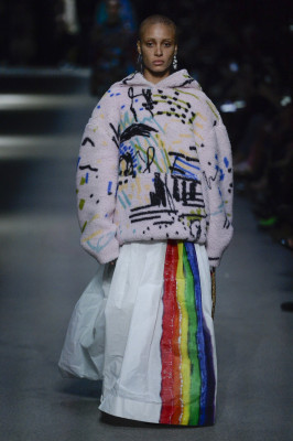 Модель Adwoa Aboah