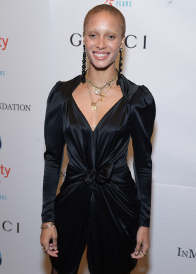 Модель Adwoa Aboah