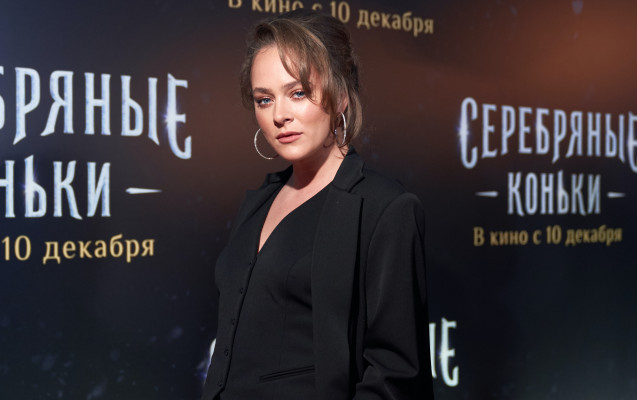 Аглая Тарасова - Премьера фильма &#039;Серебряные коньки&#039; | 08.12.2020