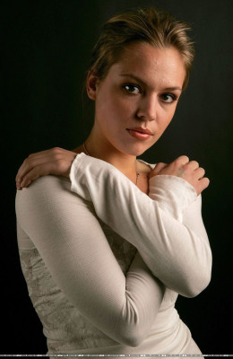 photo 7 in Agnes Bruckner gallery [id323157] 2010-12-09 00:00:00