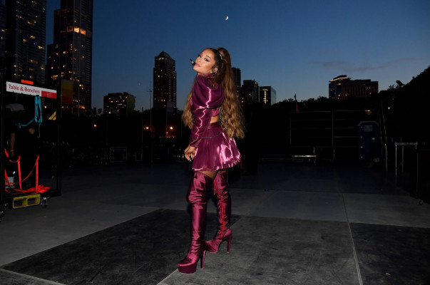 Ariana Grande - Lollapalooza in Chicago 08/04/2019